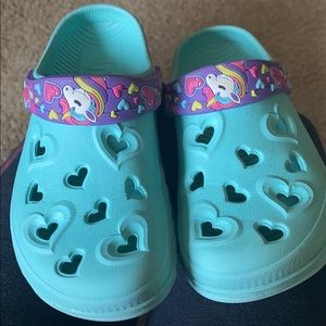 Skechers sandals with stripes